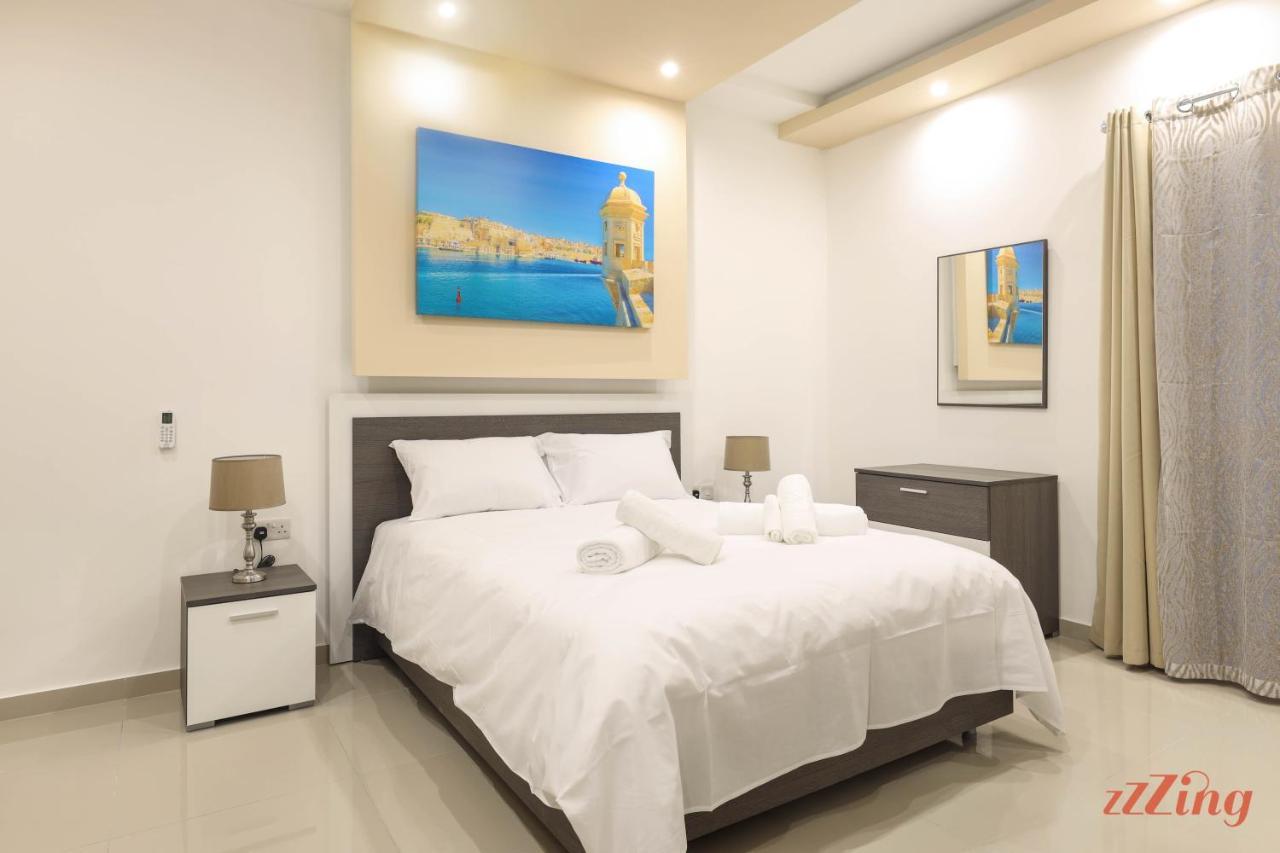 Luxurious Duplex Seafront Apt W Amazing Sea Views Birżebbuġa Esterno foto